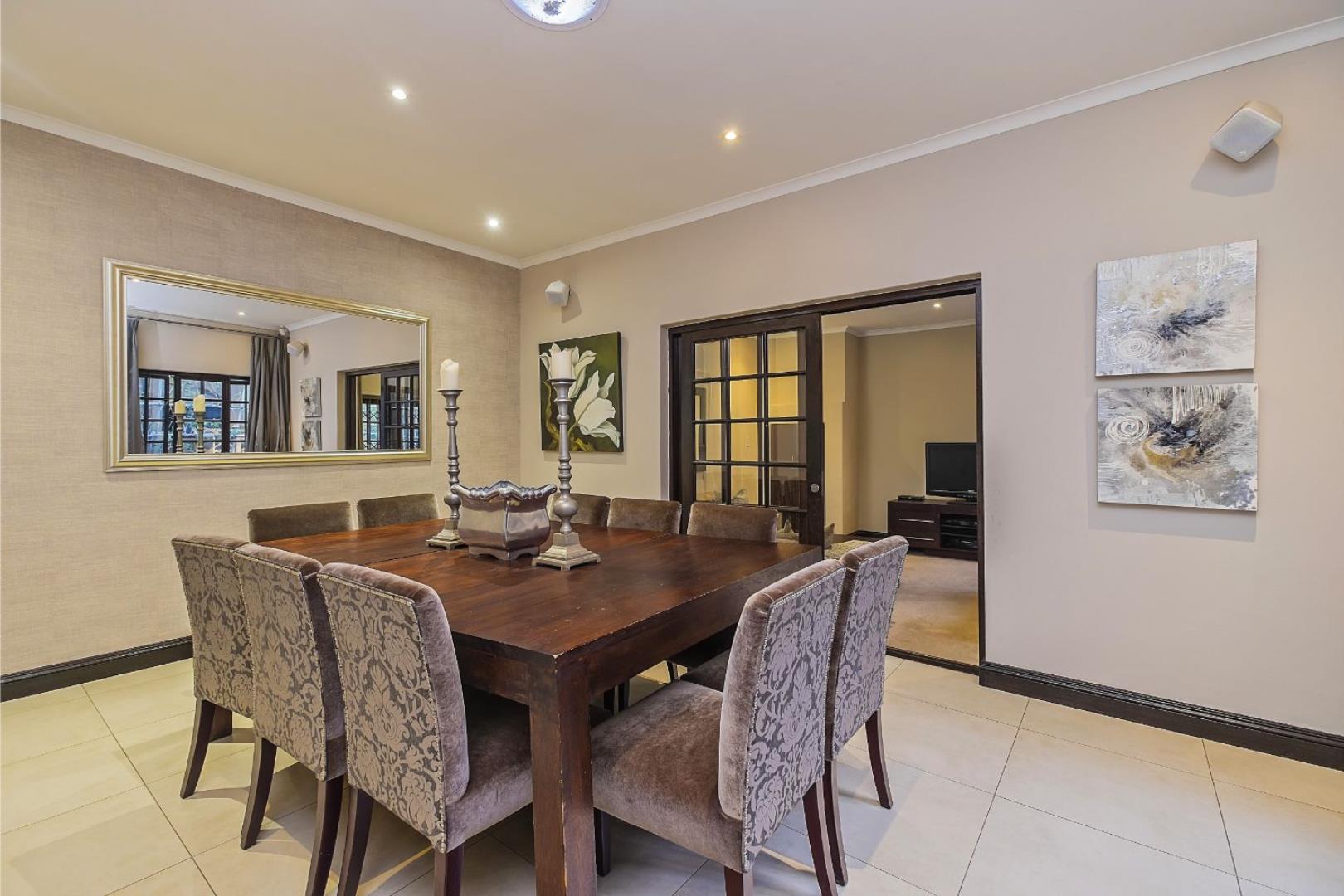 750978_Dining_Room_01.jpg