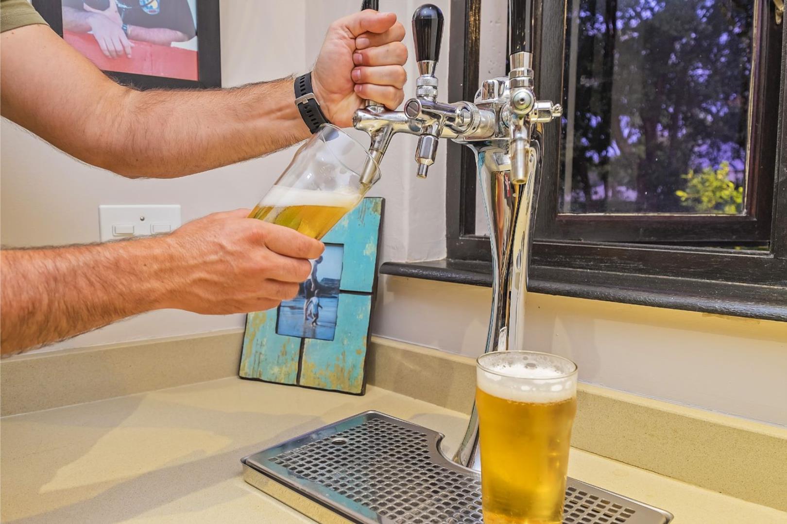 750978_Draft_Beer_On_Tap.jpg