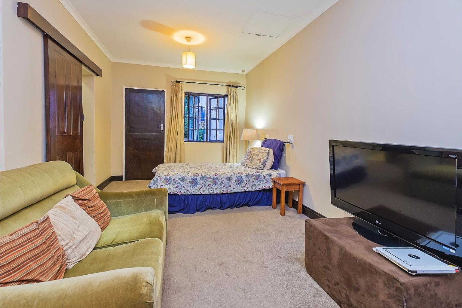 750978_Guest_or_Staff_Room.jpg