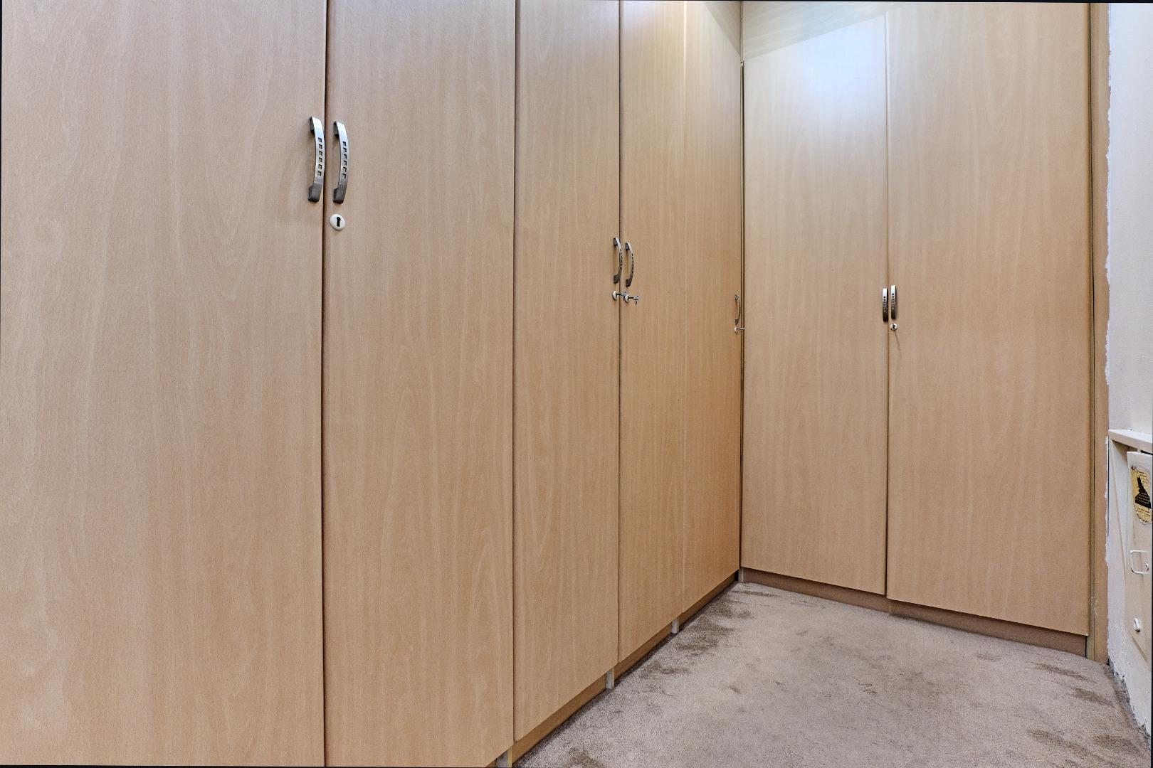 754614_Closet.jpg