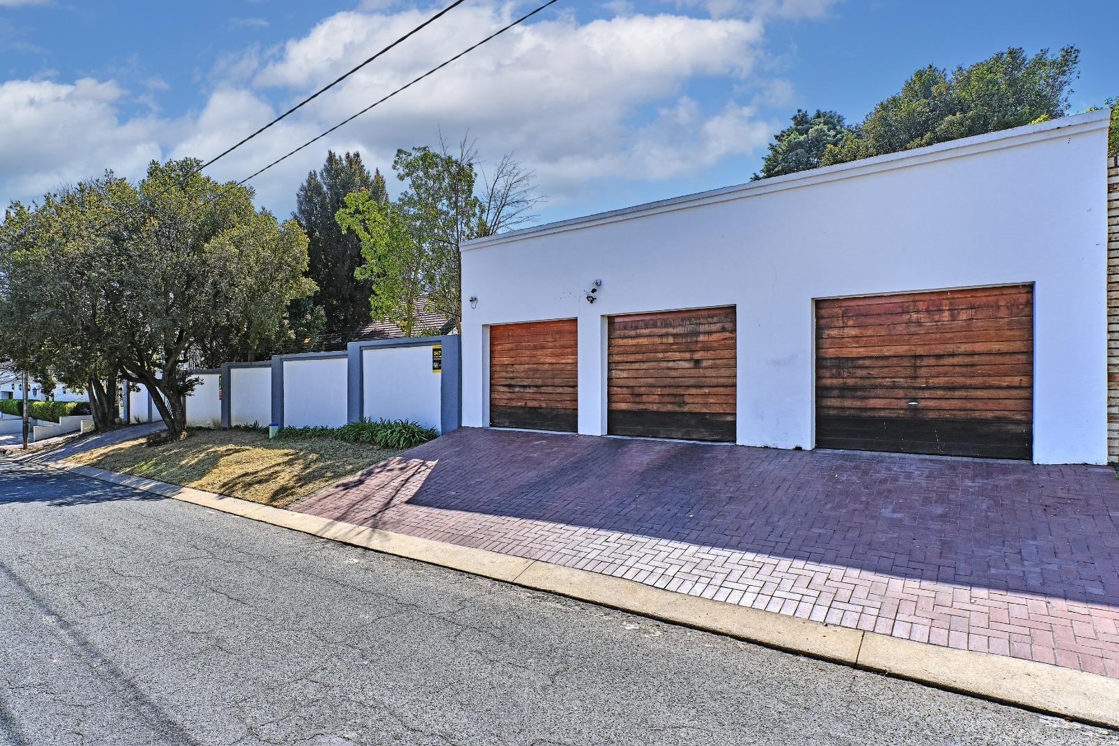 754614_Street_Entrance.jpg