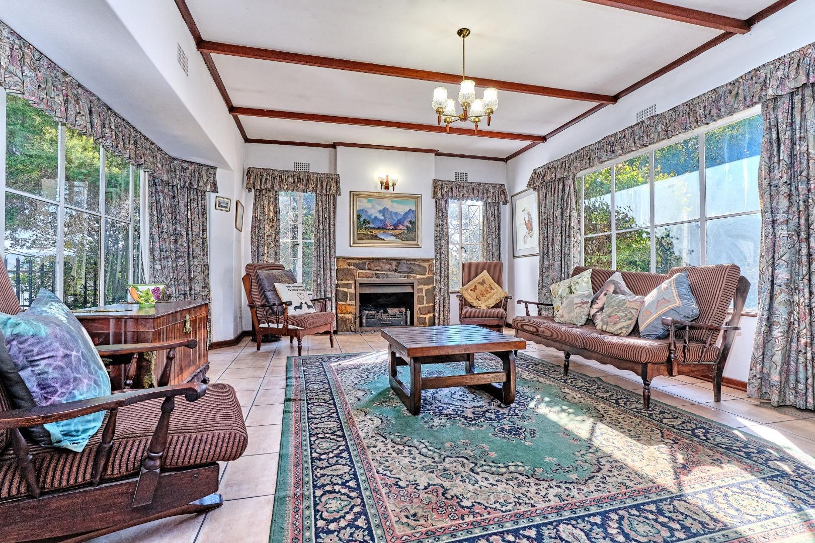 753105_Lounge1.jpg