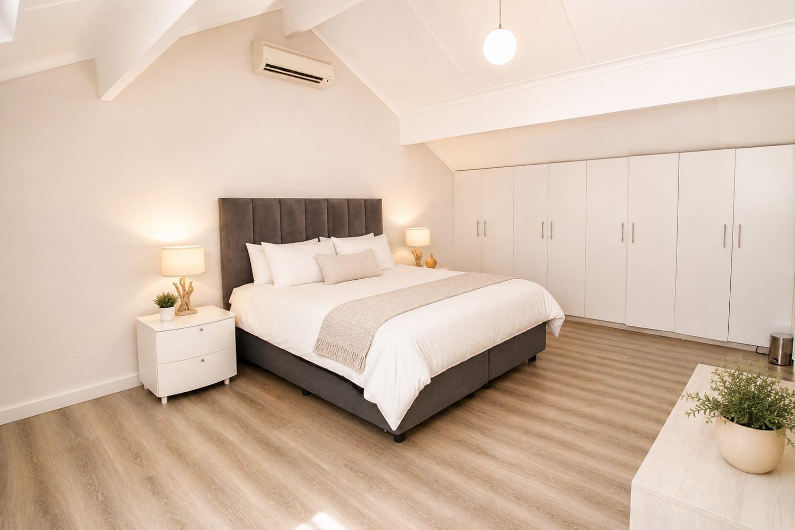 765557_Bedroom.jpg