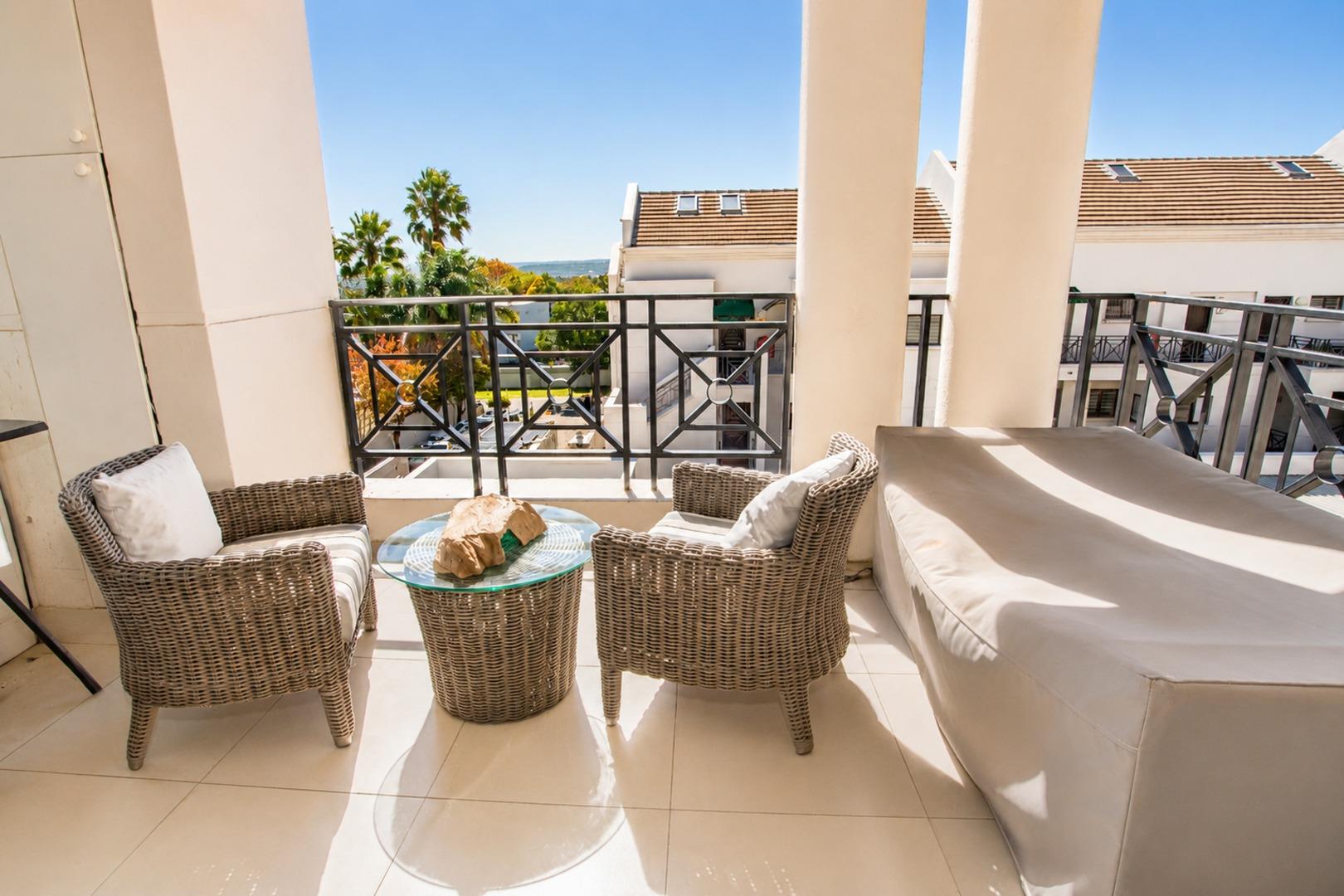 765557_Patio.jpg
